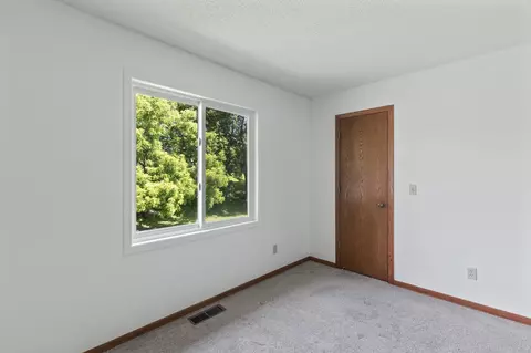 Bedroom - 3560 Baltic Ave, Eagan, MN 55122 photo 4 of 8