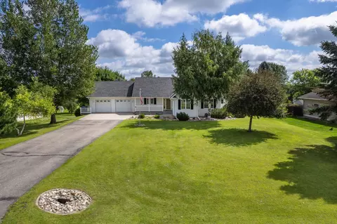3607 Pebble Hills Dr, Fergus Falls, MN 56537