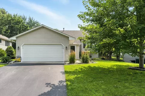 3922 Westbury Trl, Eagan, MN 55123