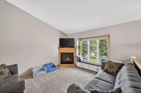 3922 Westbury Trl, Eagan, MN 55123 photo 17
