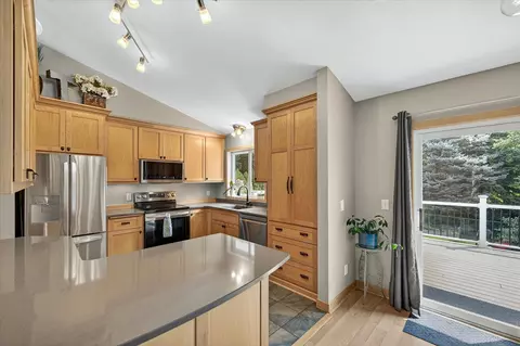3922 Westbury Trl, Eagan, MN 55123 photo 25