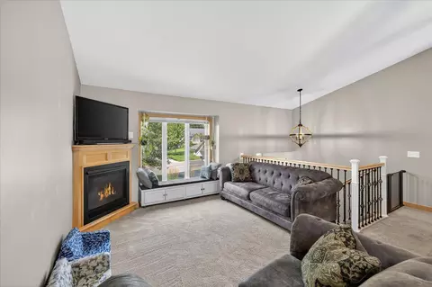 3922 Westbury Trl, Eagan, MN 55123 photo 16
