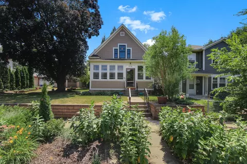 374 Sturgis St, Saint Paul, MN 55102