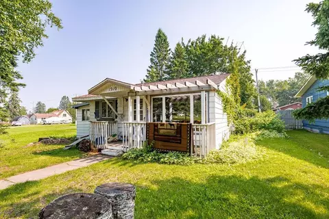 1910 9th Ave, Two Harbors, MN 55616 photo 2