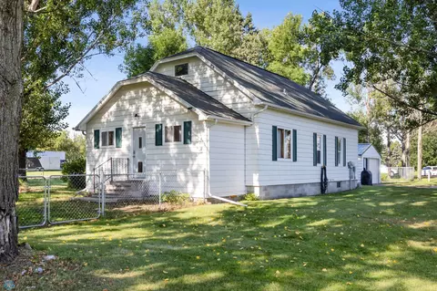 281 Grove St, Sheldon, ND 58068