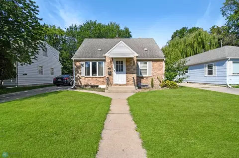 Exterior - 1338 8th St N, Fargo, ND 58102 photo 2 of 10