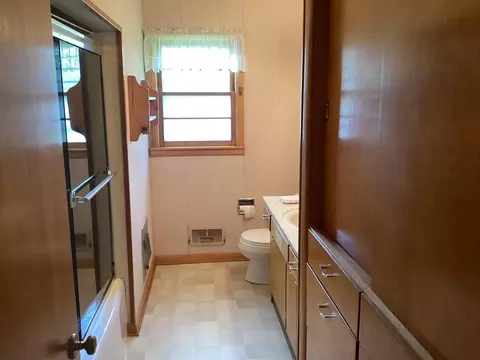 1018 Crestview Rd, Albert Lea, MN 56007 photo 18