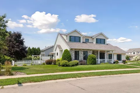 2730 Colleen St NE, Rochester, MN 55906