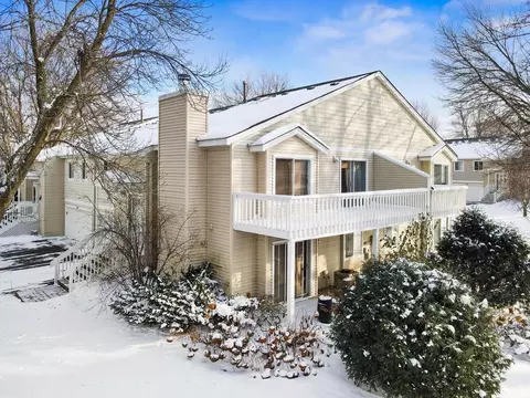 5601 Bimini Dr, Minnetonka, MN 55343