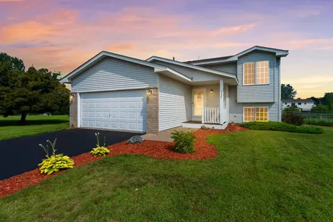1330 Joes Lake Rd SE, Cambridge, MN 55008