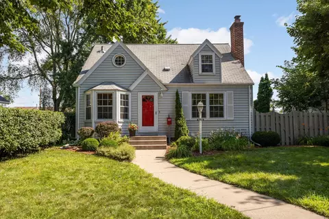 4026 Hubbard Ave N, Robbinsdale, MN 55422