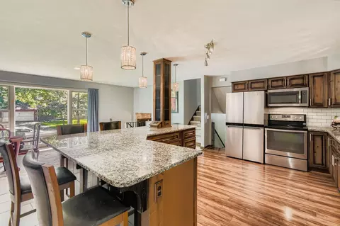9710 Avocet St NW, Coon Rapids, MN 55433