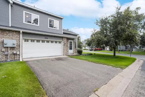 8774 Hastings Cir NE, Blaine, MN 55449