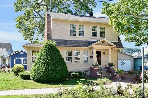 411 W Howard St, Winona, MN 55987