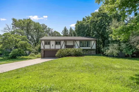 12605 26th Ave N, Plymouth, MN 55441