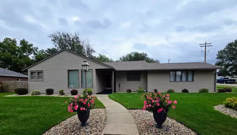 743 6th Ave SW, Pipestone, MN 56164