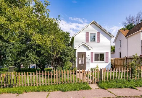 608 E 10th St, Duluth, MN 55805
