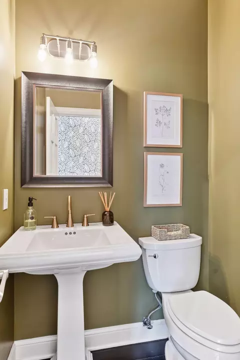Bath - 5655 Marsh Pointe Dr, Shorewood, MN 55331 photo 1 of 6