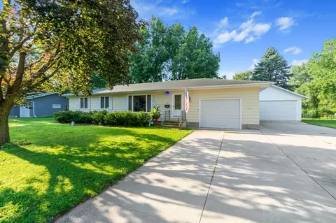 603 N 4th St, Bricelyn, MN 56014