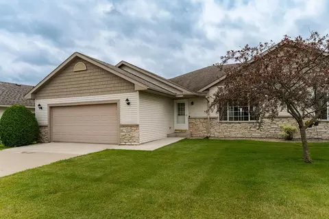 4526 Prairie View Pl NW, Rochester, MN 55901
