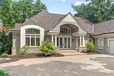 10796 Purdey Rd, Eden Prairie, MN 55347