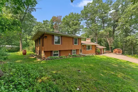 4535 Oak Chase Rd, Eagan, MN 55123