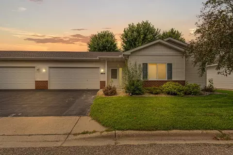 1310 Constitutional Dr, Northfield, MN 55057