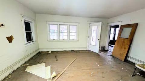 Living - 1003 Central Ave, Walhalla, ND 58282 photo 1 of 1