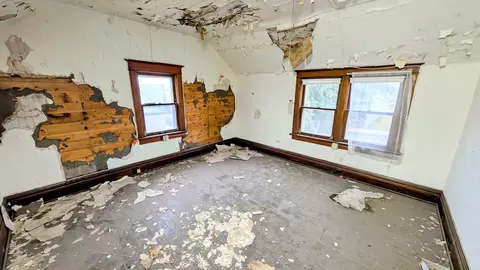 Bedroom - 1003 Central Ave, Walhalla, ND 58282 photo 1 of 2