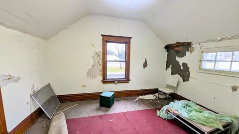 Bedroom - 1003 Central Ave, Walhalla, ND 58282 photo 2 of 2