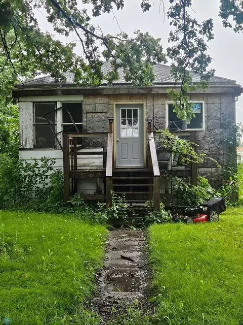 24 1st Ave SE, Lidgerwood, ND 58053