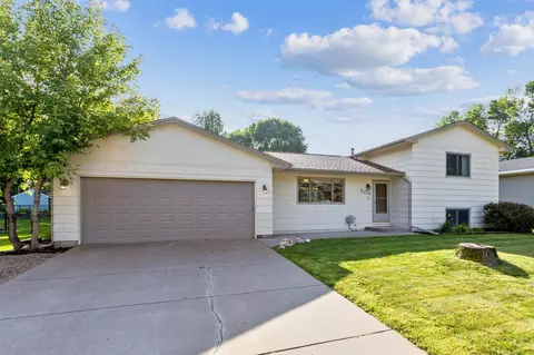 504 1st St NW, Saint Michael, MN 55376