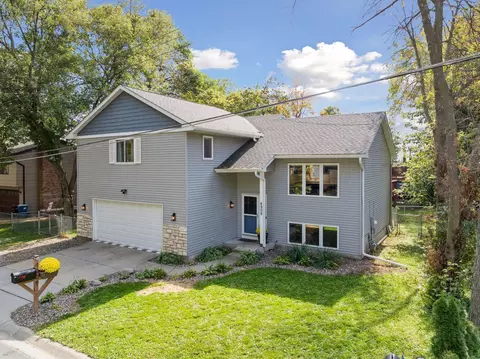 Exterior - 4909 Hanover Rd, Mound, MN 55364 photo 6 of 12