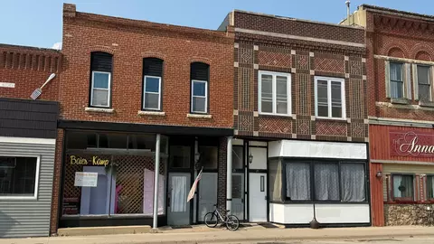 24 28 Main St W, Dodge Center, MN 55927