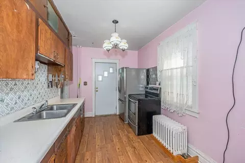 Kitchen - 830 N 9th Ave E, Duluth, MN 55805 photo 1 of 2