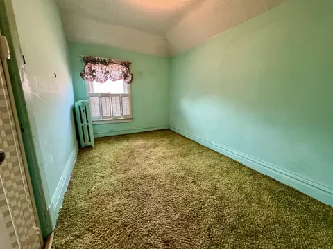 Bedroom - 830 N 9th Ave E, Duluth, MN 55805 photo 3 of 3