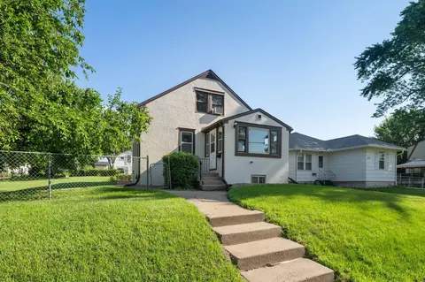 267 Haskell St E, West Saint Paul, MN 55118