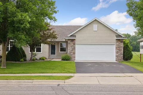2117 14th St NE, Faribault, MN 55021