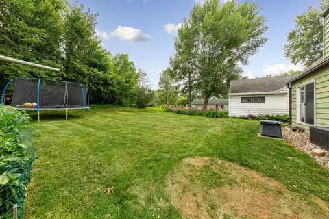 607 3rd St S, Waterville, MN 56096 photo 6