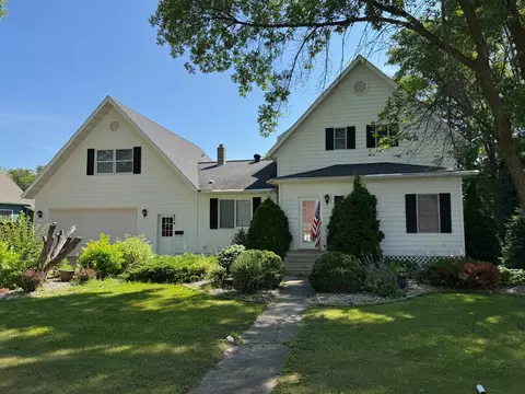 404 Main Ave N, Roseau, MN 56751