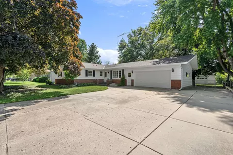 1414 Lincoln Ave S, Owatonna, MN 55060