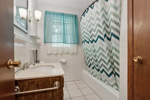 Bath - 6710 117th Ave N, Champlin, MN 55316 photo 1 of 4