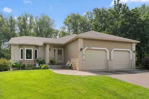12611 Uplander St NW, Coon Rapids, MN 55448