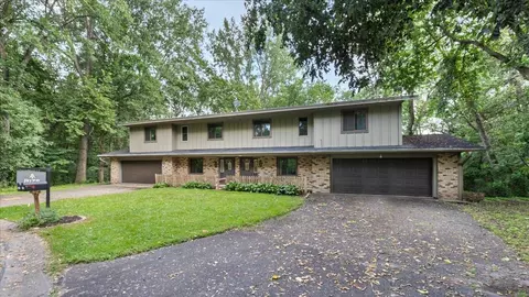 5345 Wedgewood Dr, Excelsior, MN 55331
