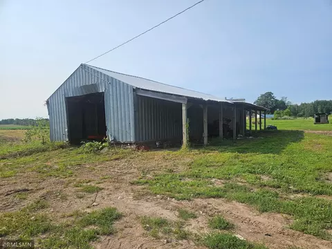 Exterior - 9807 85th Ave, Milaca, MN 56353 photo 7 of 8