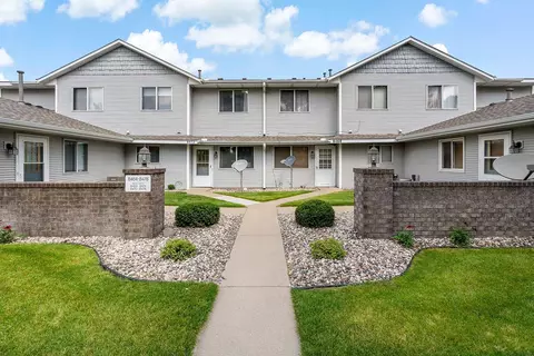 8472 S Pond Trl, Champlin, MN 55316