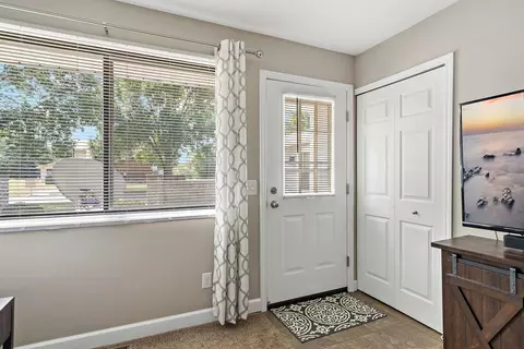 8472 S Pond Trl, Champlin, MN 55316 photo 3