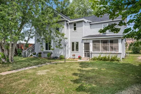208 4th St, Sandstone, MN 55072