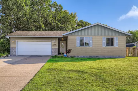 812 Marion St SW, Isanti, MN 55040