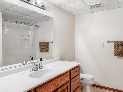 Bath - 1132 David Dr, Marshall, MN 56258 photo 3 of 3